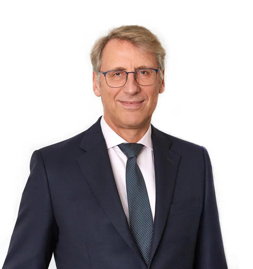 Dr. Stefan Tiedemann Notar Hamburg im Notariat Schmiedestrasse